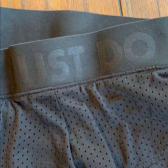 Nike Just Do It Mesh Overlay Compression Shorts - Picture 3 of 8